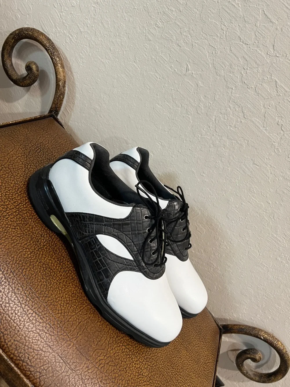 New Etonic Stabilite+ White & Black Soft Leather Dri-Tech Waterproof Golf Shoes!